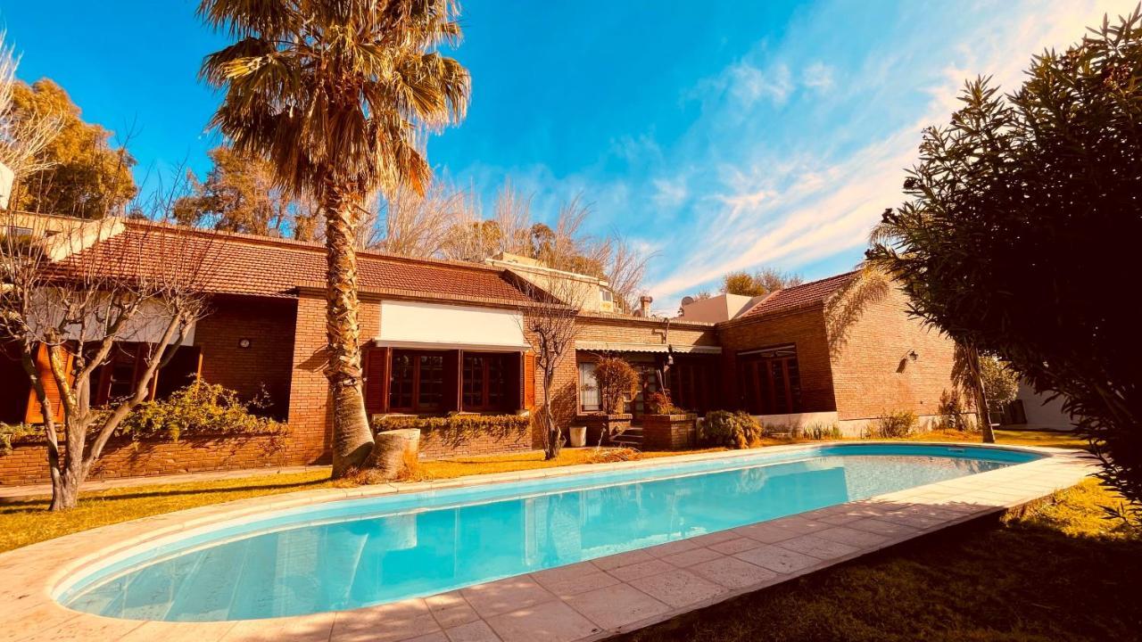 Blue Sky Mendoza Bed & Breakfast Exterior photo
