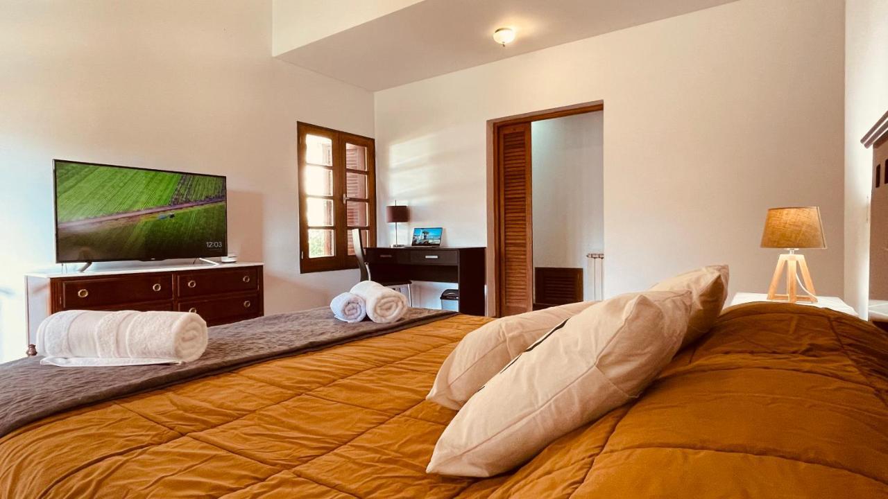 Blue Sky Mendoza Bed & Breakfast Exterior photo