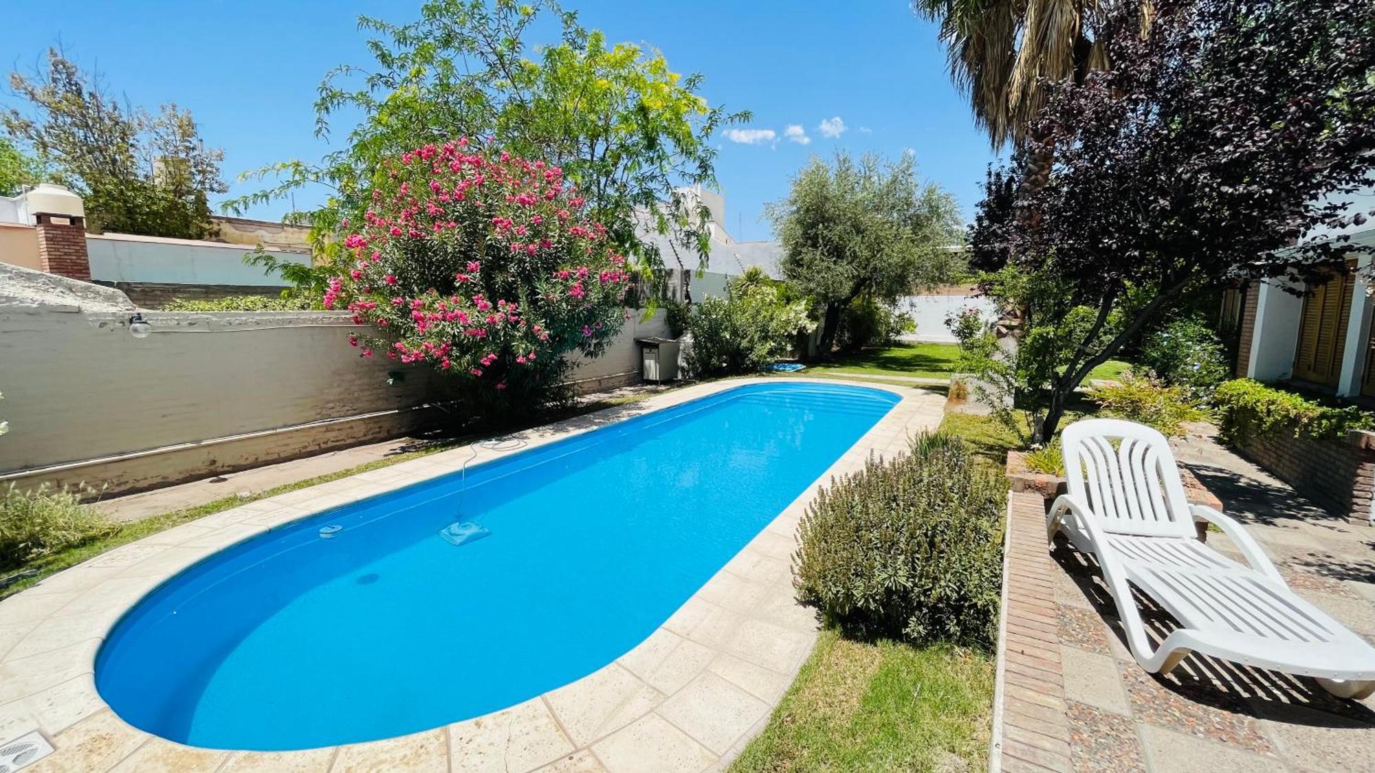 Blue Sky Mendoza Bed & Breakfast Exterior photo